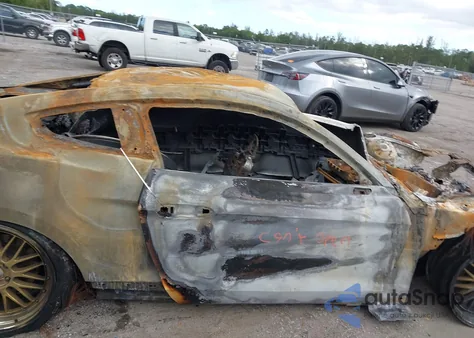 2016 Ford Mustang V6 z USA, uszkodzony, nr VIN 1FA6P8AM1G5326396